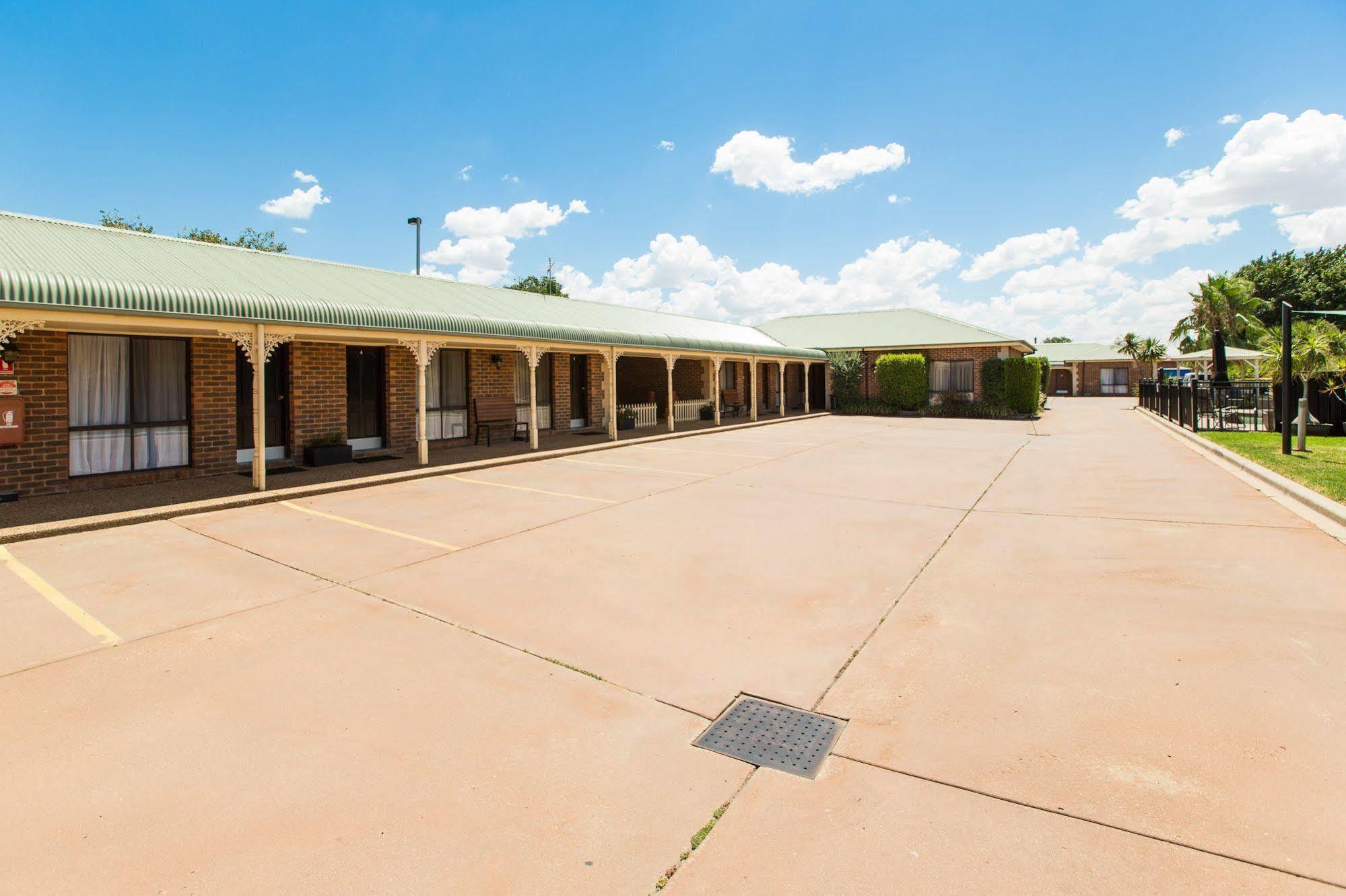 Lincoln Cottage Motor Inn Wagga Wagga Eksteriør bilde